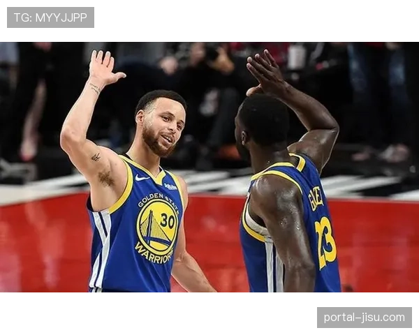 赛后分析：勇士致命失误源自格林发球时与库里的沟通误解